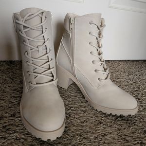 Taupe Lace Up Combat Boots, sz 8
